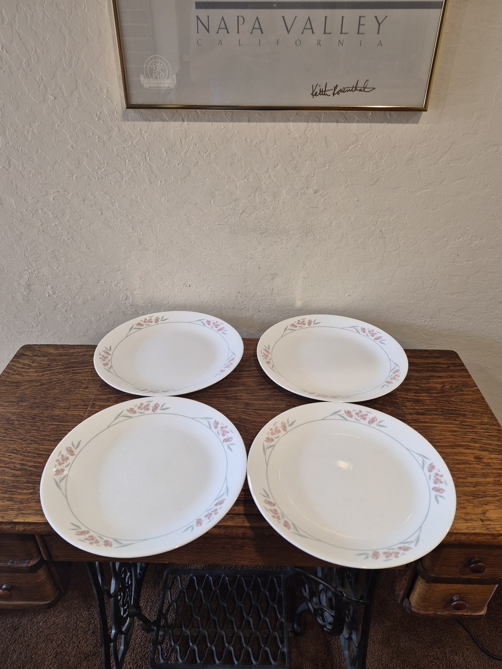 Set of 4 Vintage Corelle by Corning Dinner Plates in the popular "Silk Blossoms"